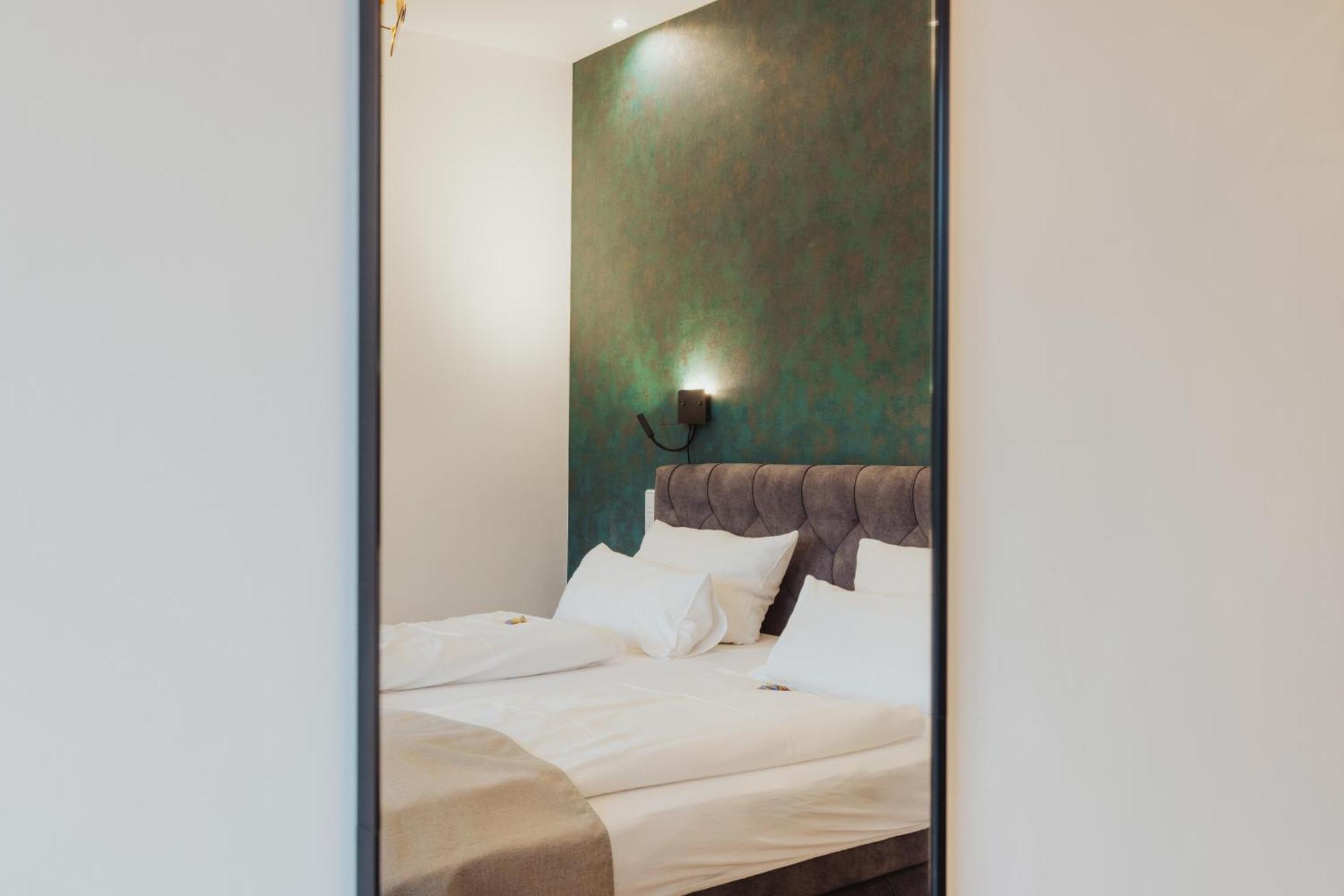 Hotel Butz 샬베우츠 외부 사진
