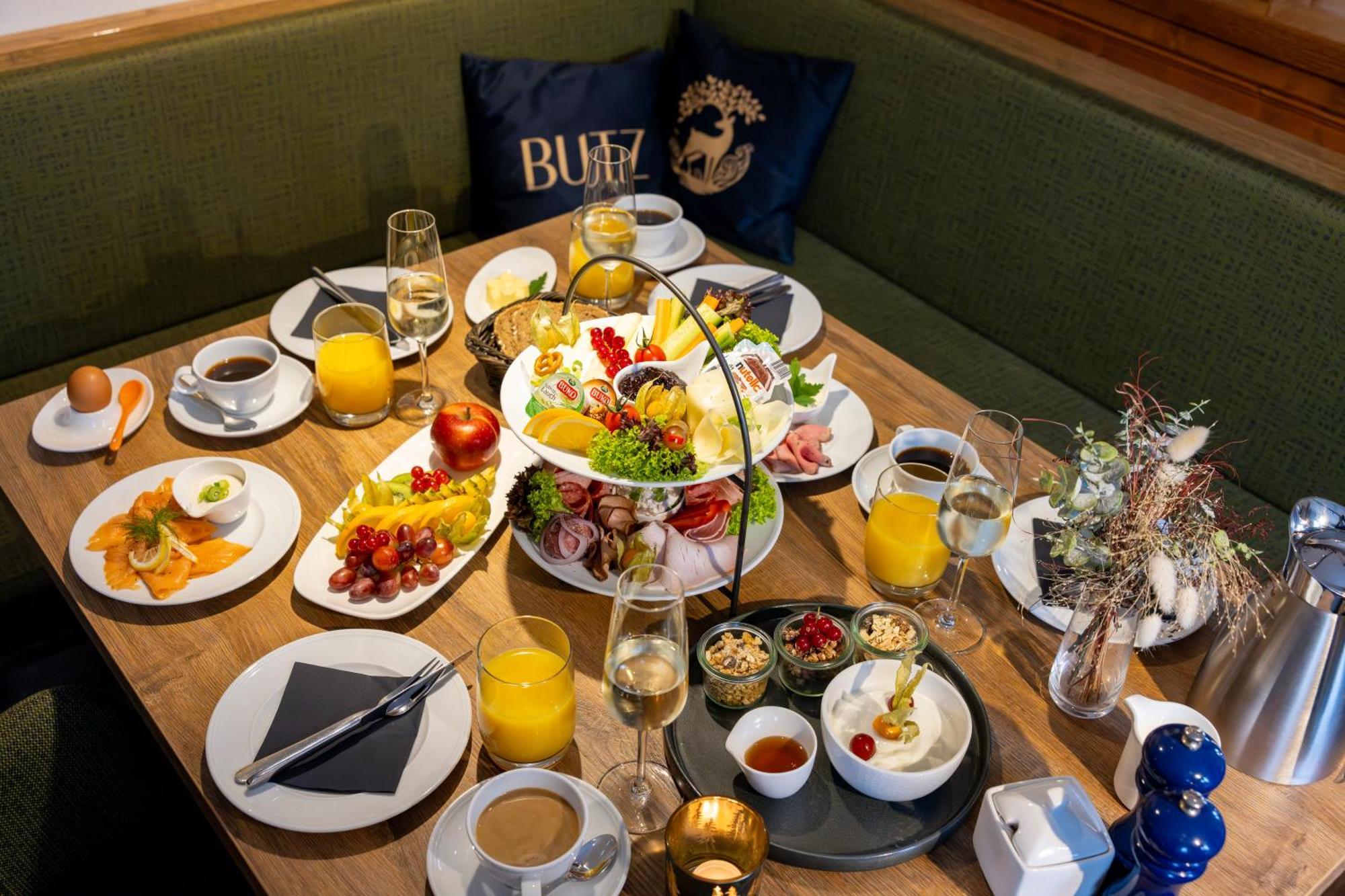 Hotel Butz 샬베우츠 외부 사진